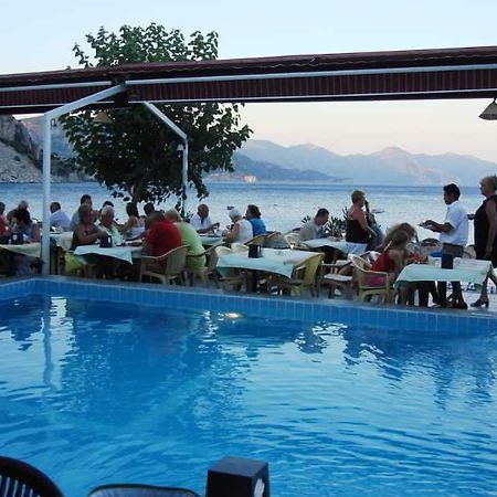 Ozcan Beach Hotel Turunç Bagian luar foto